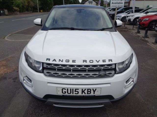 A 2015 LAND ROVER RANGE ROVER EVOQUE 2.2 SD4 Pure SUV 5dr Diesel Manual 4WD Euro 5 (s/s) (190 ps) PAN ROOF BLACK A 2015 LAND ROVER RANGE ROVER EVOQUE 2.2 SD4 Pure SUV 5dr Diesel Manual 4WD Euro 5 (s/s) (190 ps) PAN ROOF BLACK
