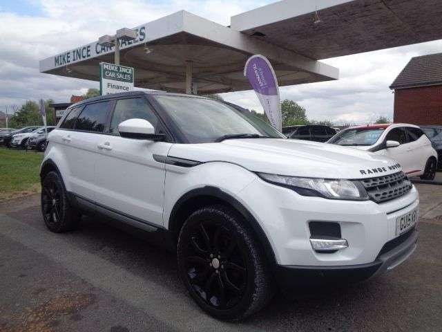 A 2015 LAND ROVER RANGE ROVER EVOQUE 2.2 SD4 Pure SUV 5dr Diesel Manual 4WD Euro 5 (s/s) (190 ps) PAN ROOF BLACK A 2015 LAND ROVER RANGE ROVER EVOQUE 2.2 SD4 Pure SUV 5dr Diesel Manual 4WD Euro 5 (s/s) (190 ps) PAN ROOF BLACK
