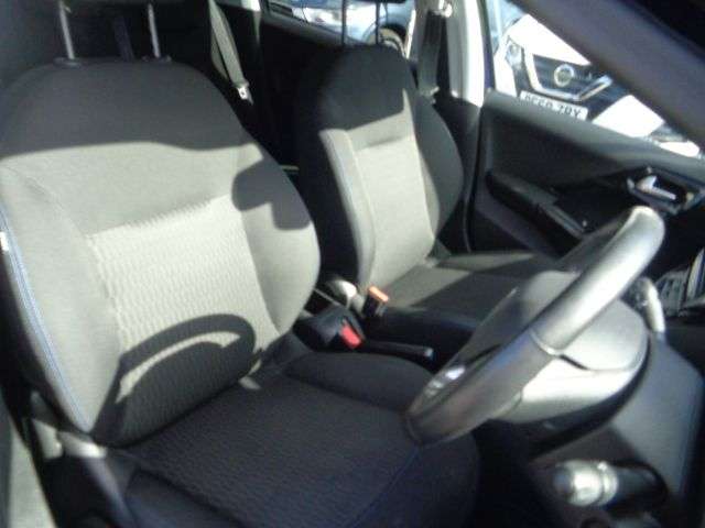 2019 PEUGEOT 208 2019 PEUGEOT 208