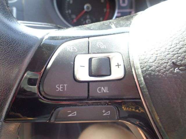 2015 VOLKSWAGEN POLO 2015 VOLKSWAGEN POLO