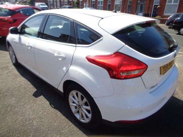 A 2016 FORD FOCUS 1.0T EcoBoost Titanium Hatchback 5dr Petrol Manual Euro 6 (s/s) (125 ps) SA A 2016 FORD FOCUS 1.0T EcoBoost Titanium Hatchback 5dr Petrol Manual Euro 6 (s/s) (125 ps) SA