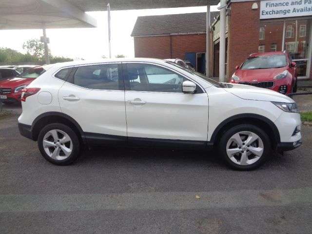 A 2019 NISSAN QASHQAI 1.5 dCi Acenta Premium SUV 5dr Diesel Manual Euro 6 (s/s) (115 ps) A 2019 NISSAN QASHQAI 1.5 dCi Acenta Premium SUV 5dr Diesel Manual Euro 6 (s/s) (115 ps)
