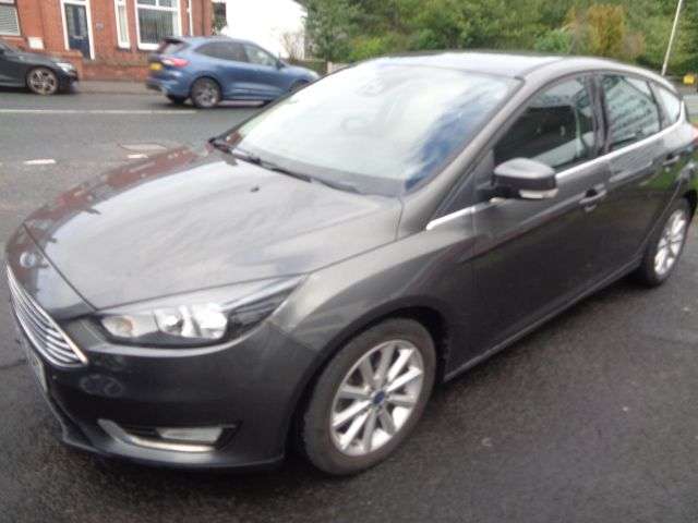 A 2016 FORD FOCUS 1.0T EcoBoost Titanium Hatchback 5dr Petrol Manual Euro 6 (s/s) (100 ps) SE A 2016 FORD FOCUS 1.0T EcoBoost Titanium Hatchback 5dr Petrol Manual Euro 6 (s/s) (100 ps) SE