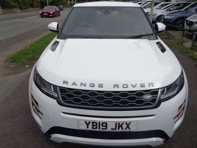 A 2019 LAND ROVER RANGE ROVER EVOQUE 2.0 D150 R-Dynamic SUV 5dr Diesel Auto 4WD Euro 6 (s/s) (150 ps) 4 SERVICE A 2019 LAND ROVER RANGE ROVER EVOQUE 2.0 D150 R-Dynamic SUV 5dr Diesel Auto 4WD Euro 6 (s/s) (150 ps) 4 SERVICE