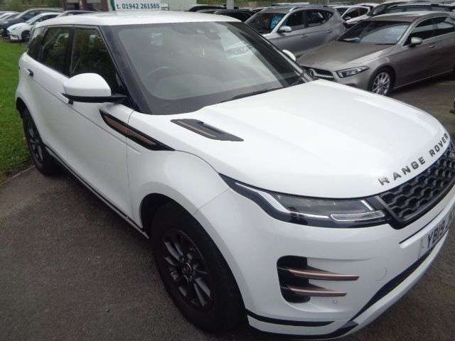 A 2019 LAND ROVER RANGE ROVER EVOQUE 2.0 D150 R-Dynamic SUV 5dr Diesel Auto 4WD Euro 6 (s/s) (150 ps) 4 SERVICE A 2019 LAND ROVER RANGE ROVER EVOQUE 2.0 D150 R-Dynamic SUV 5dr Diesel Auto 4WD Euro 6 (s/s) (150 ps) 4 SERVICE