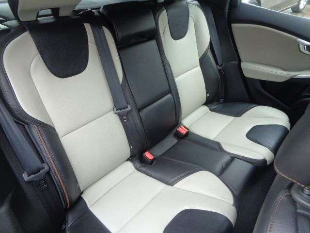 2014 VOLVO V40 CROSS COUNTRY 2014 VOLVO V40 CROSS COUNTRY