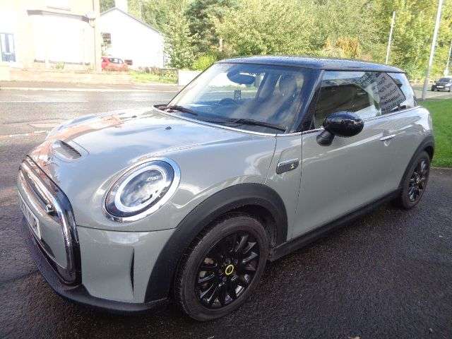A 2021 MINI ELECTRIC HATCH Cooper SE 32.6kWh Level 1 Hatchback 3dr Electric Auto (184 ps) STUNNING CAR A 2021 MINI ELECTRIC HATCH Cooper SE 32.6kWh Level 1 Hatchback 3dr Electric Auto (184 ps) STUNNING CAR