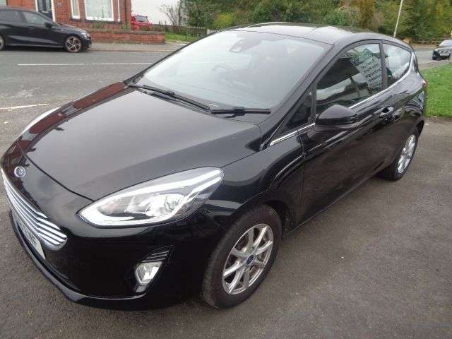 A 2018 FORD FIESTA 1.1 Ti-VCT Zetec Hatchback 3dr Petrol Manual Euro 6 (s/s) (85 ps) APPLE CAR A 2018 FORD FIESTA 1.1 Ti-VCT Zetec Hatchback 3dr Petrol Manual Euro 6 (s/s) (85 ps) APPLE CAR