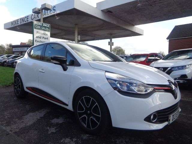 A 2016 RENAULT CLIO 1.2 16V Dynamique Nav Hatchback 5dr Petrol Manual Euro 6 (75 ps) 8 SERVICE A 2016 RENAULT CLIO 1.2 16V Dynamique Nav Hatchback 5dr Petrol Manual Euro 6 (75 ps) 8 SERVICE