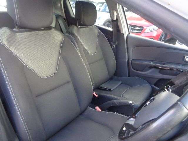 2016 RENAULT CLIO 2016 RENAULT CLIO