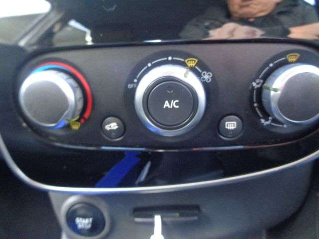 2016 RENAULT CLIO 2016 RENAULT CLIO