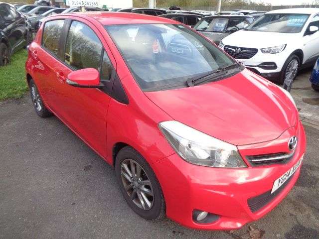 A 2014 TOYOTA YARIS 1.0 VVT-i Active Hatchback 5dr Petrol Manual Euro 5 (69 ps) LOW INSURANCE 1 A 2014 TOYOTA YARIS 1.0 VVT-i Active Hatchback 5dr Petrol Manual Euro 5 (69 ps) LOW INSURANCE 1