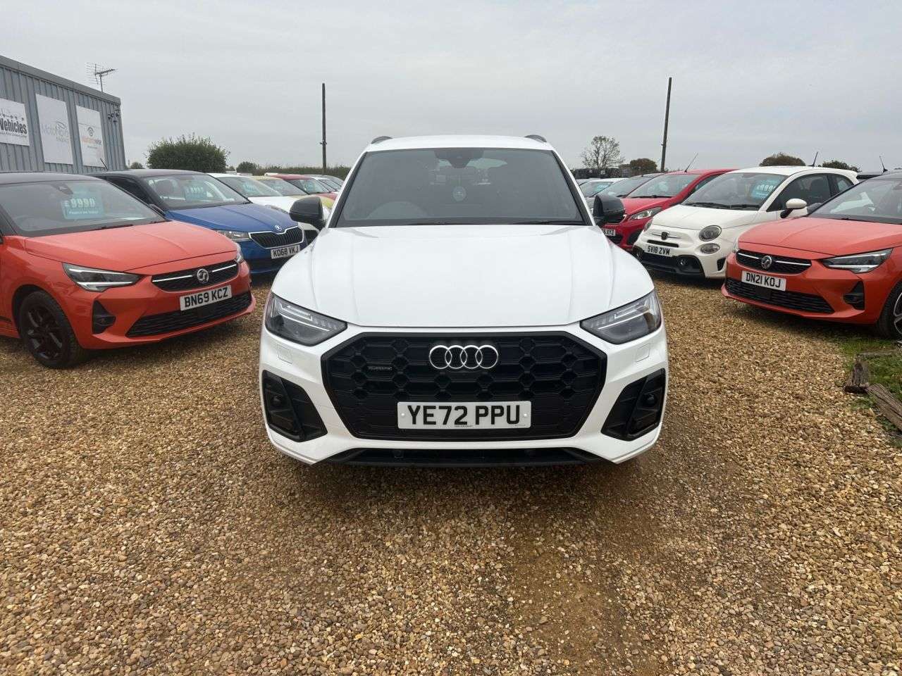 A 2022 AUDI Q5 2.0 TDI 40 Edition 1 SUV 5dr Diesel S Tronic quattro Euro 6 (s/s) (204 ps) A 2022 AUDI Q5 2.0 TDI 40 Edition 1 SUV 5dr Diesel S Tronic quattro Euro 6 (s/s) (204 ps)