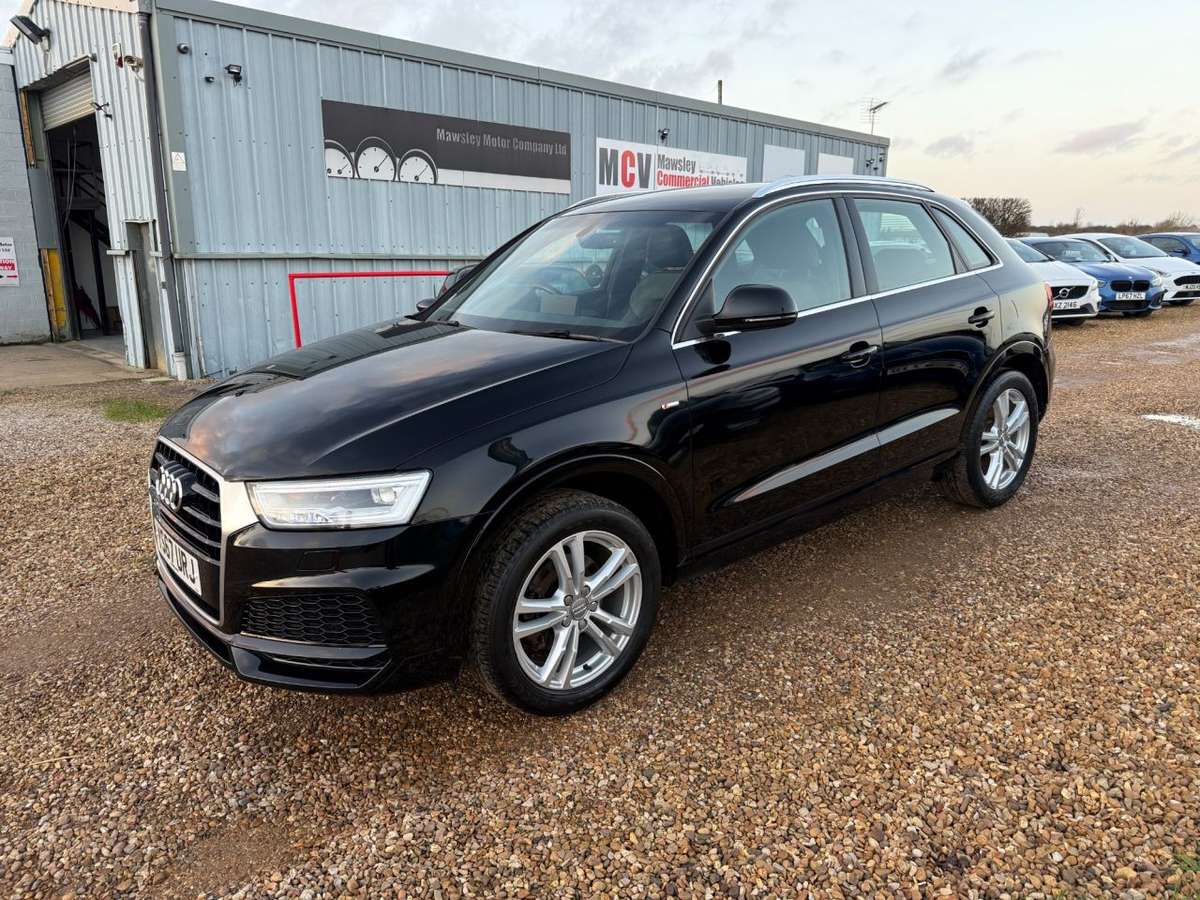 Check out this Audi Q3 2017 Petrol Manual