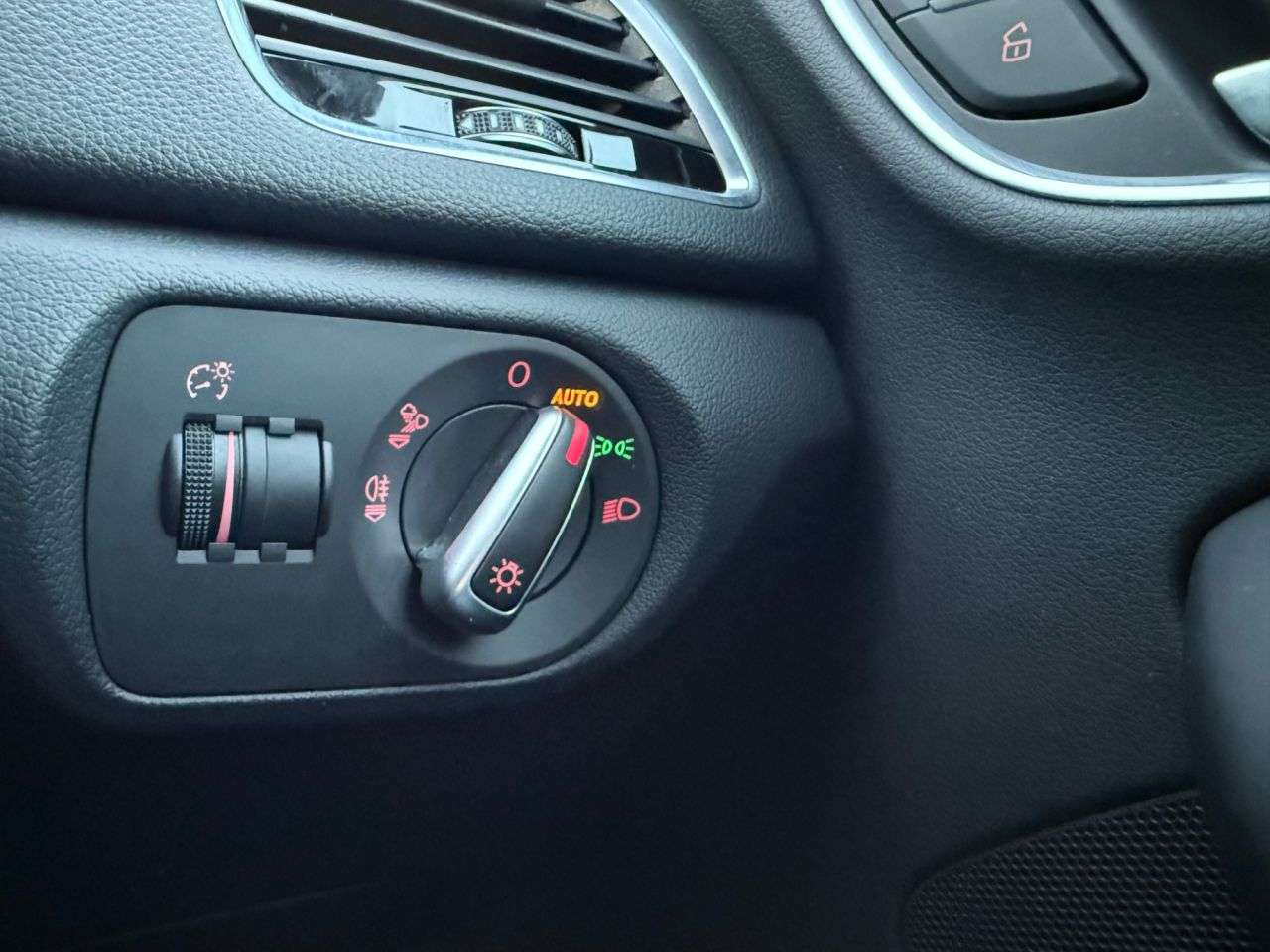 2017 AUDI Q3 2017 AUDI Q3