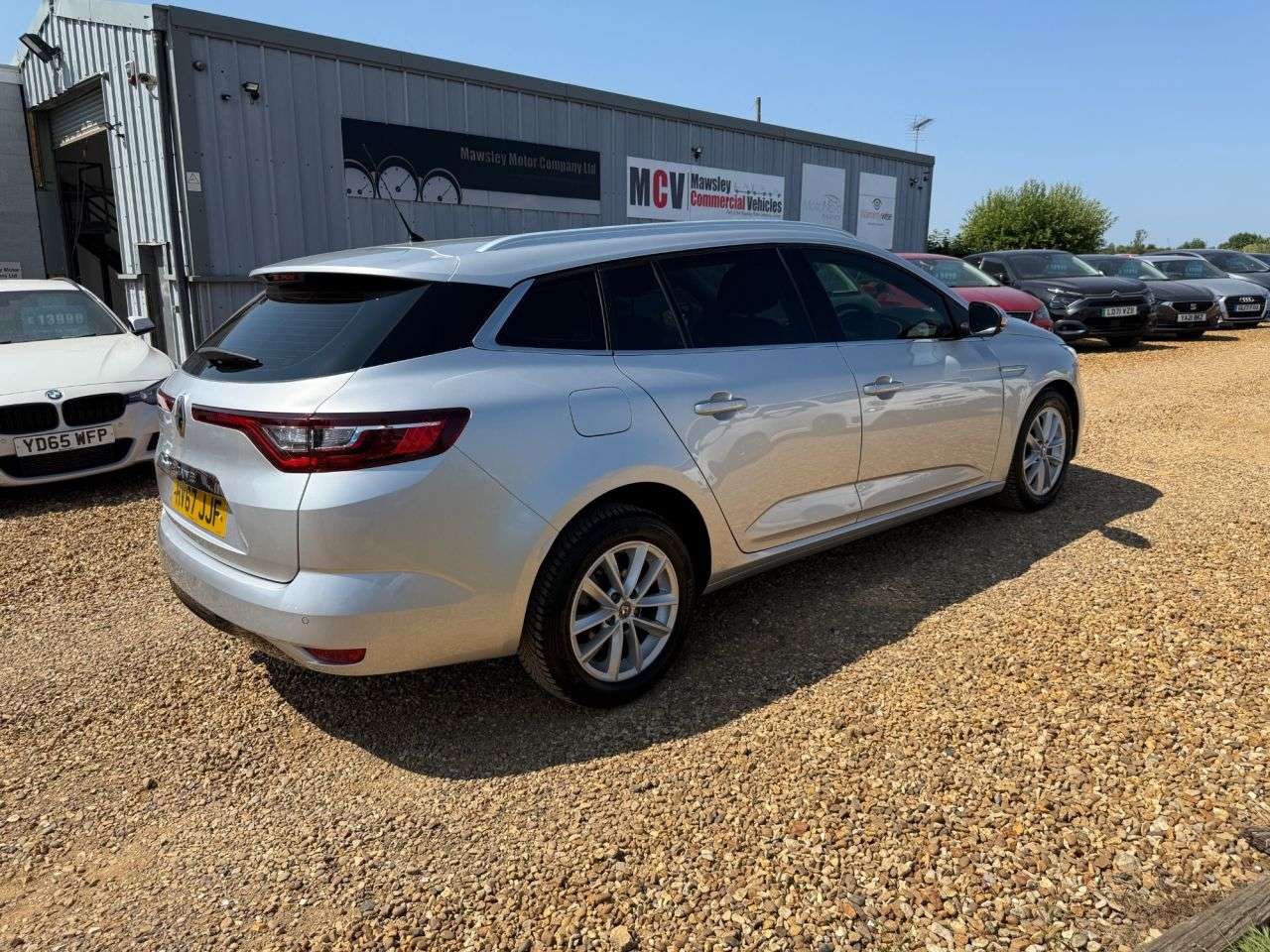 A 2017 RENAULT MEGANE 1.6 dCi Dynamique Nav Sport Tourer Euro 6 (s/s) 5dr A 2017 RENAULT MEGANE 1.6 dCi Dynamique Nav Sport Tourer Euro 6 (s/s) 5dr