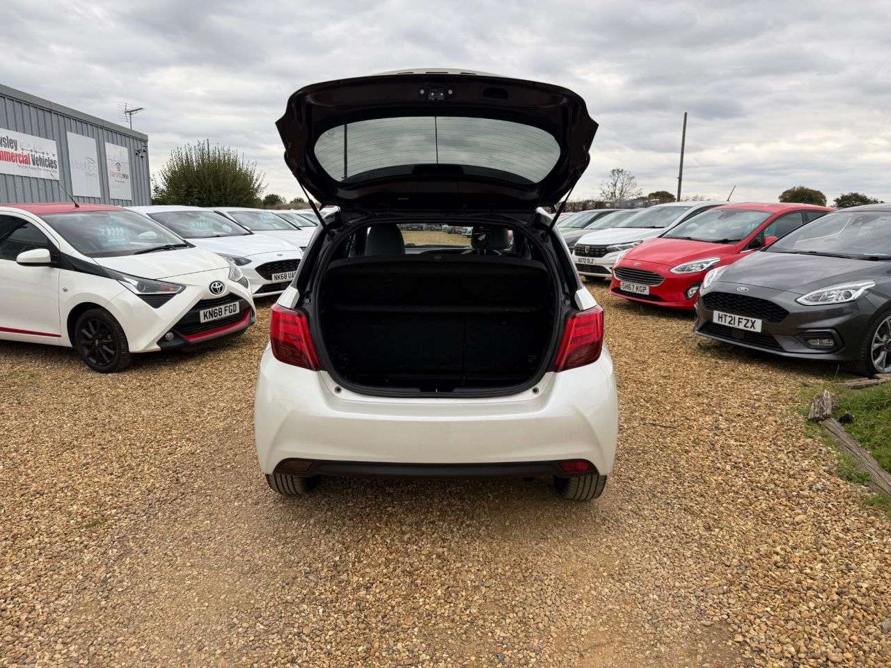 2017 TOYOTA YARIS 2017 TOYOTA YARIS