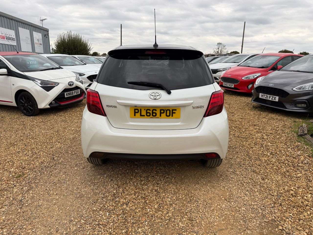 2017 TOYOTA YARIS 2017 TOYOTA YARIS