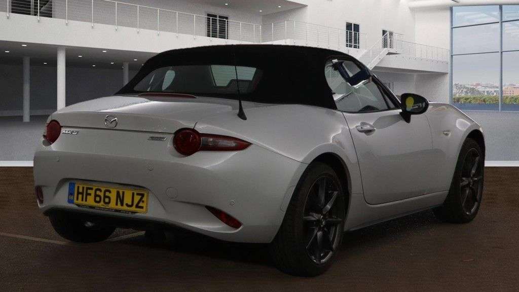 2016 MAZDA MX-5 2016 MAZDA MX-5