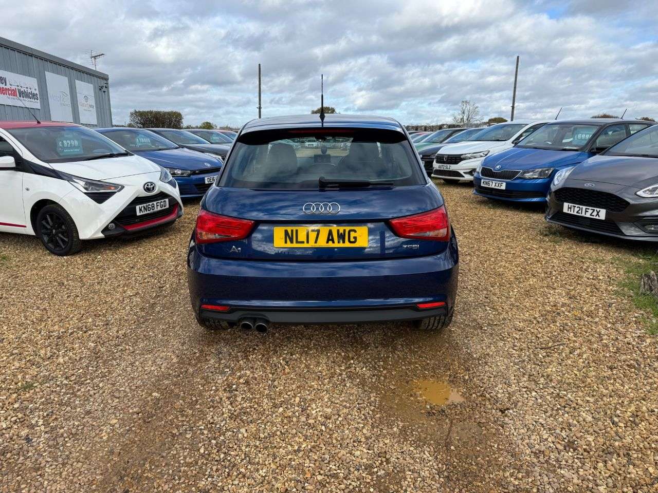 2017 AUDI A1 2017 AUDI A1