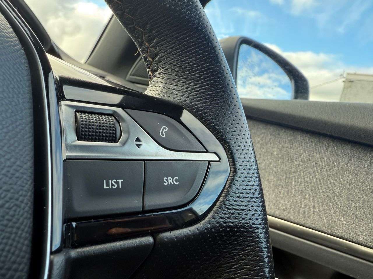 2019 PEUGEOT 5008 2019 PEUGEOT 5008