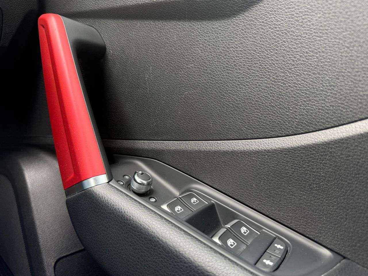 2017 AUDI Q2 2017 AUDI Q2