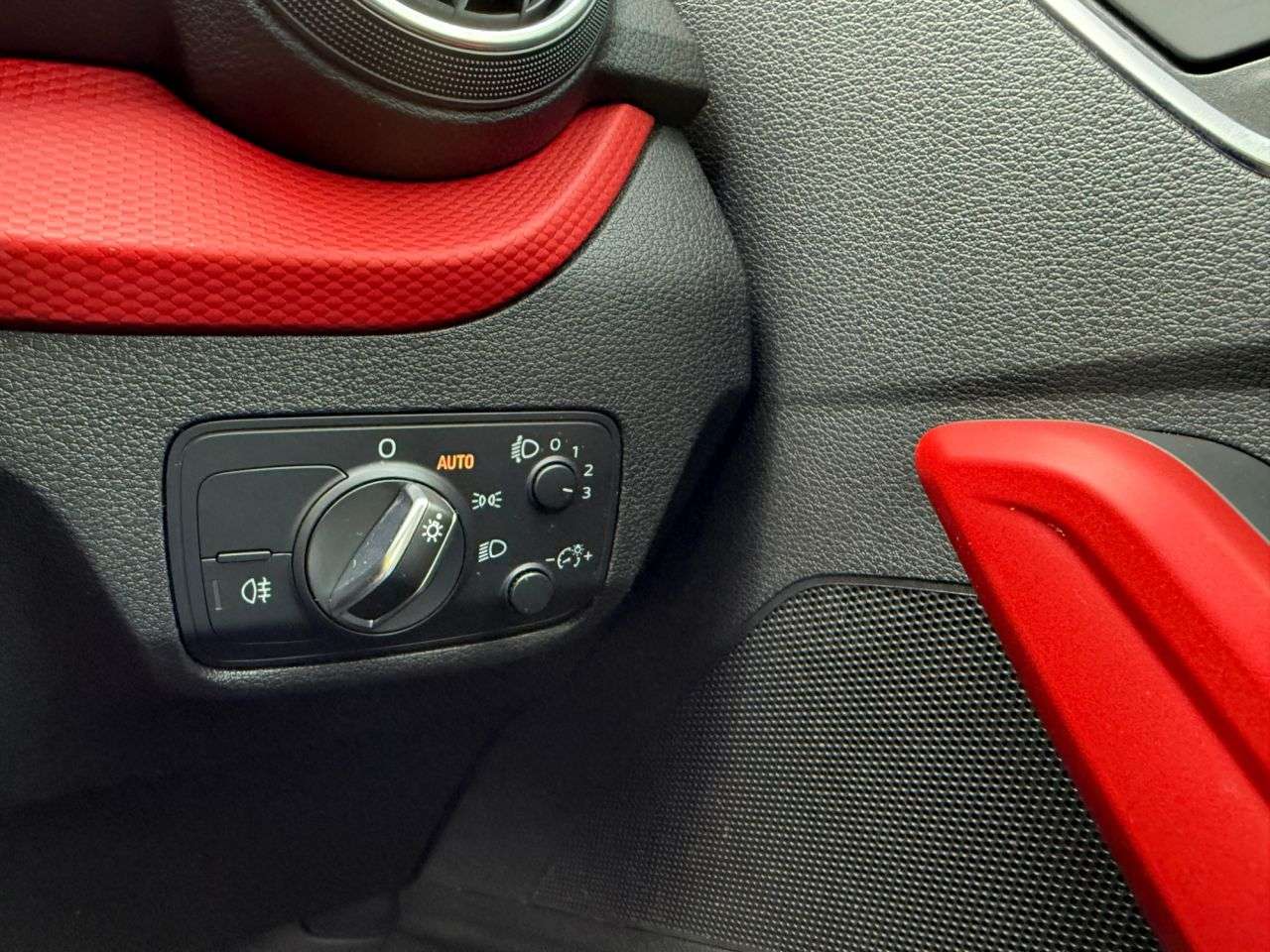 2017 AUDI Q2 2017 AUDI Q2