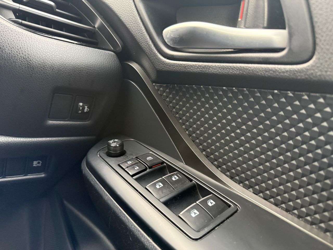 2018 TOYOTA C-HR 2018 TOYOTA C-HR