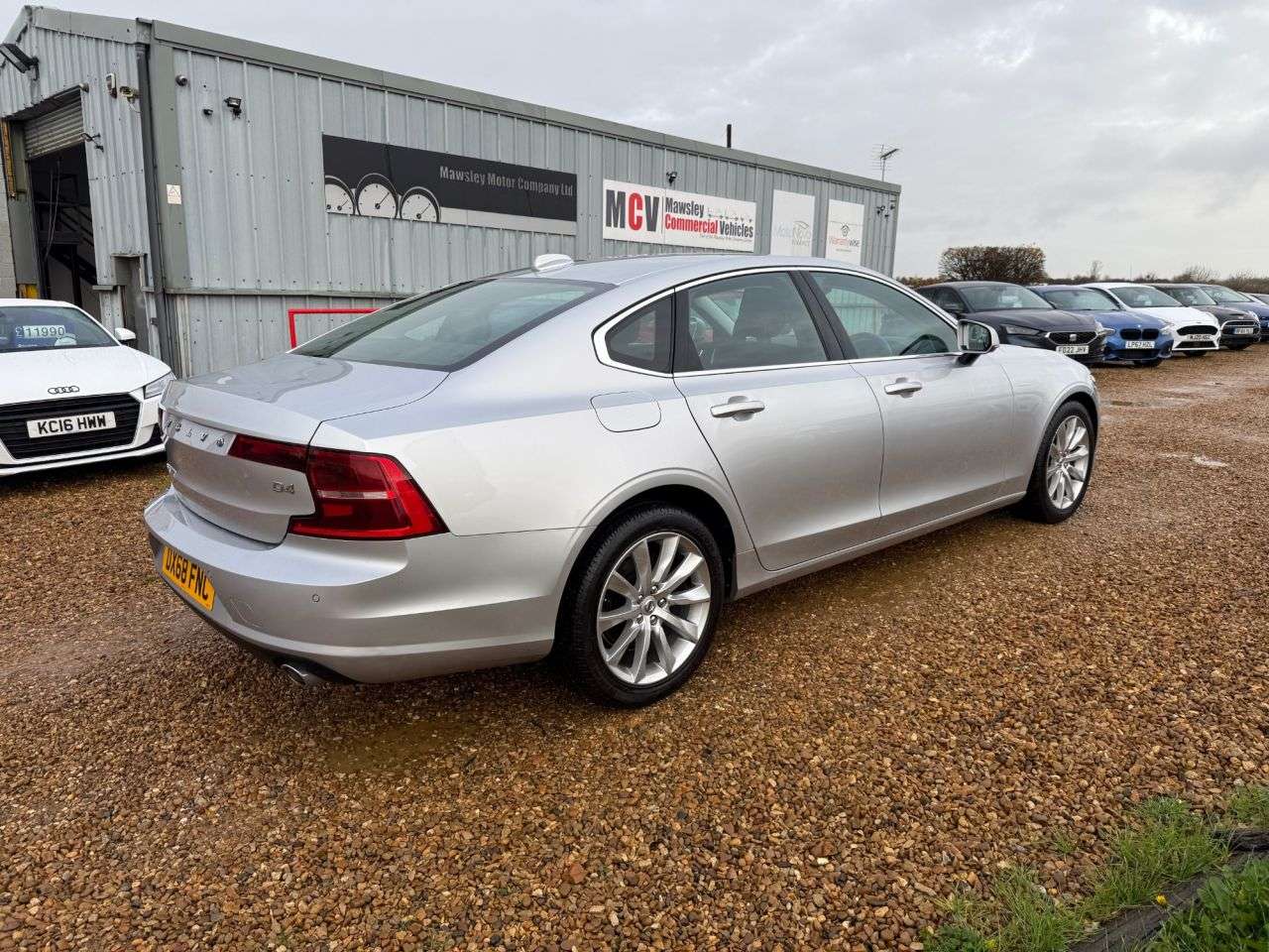 2018 VOLVO S90 2018 VOLVO S90