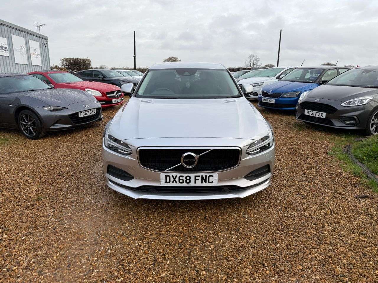 2018 VOLVO S90 2018 VOLVO S90