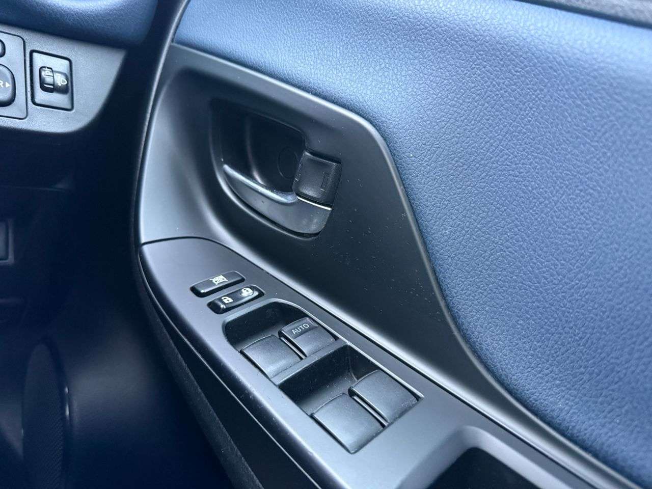 2018 TOYOTA YARIS 2018 TOYOTA YARIS