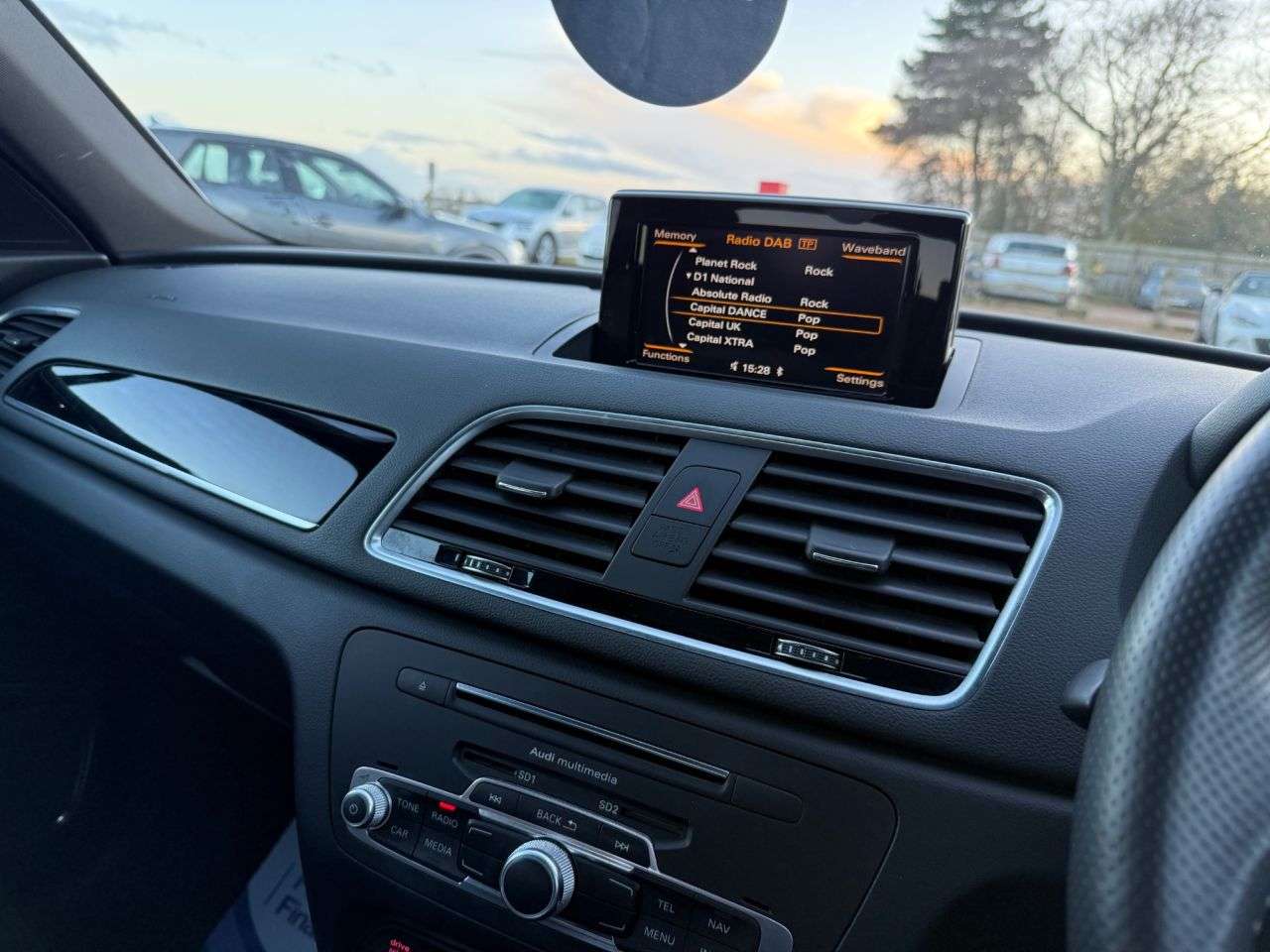 2018 AUDI Q3 2018 AUDI Q3