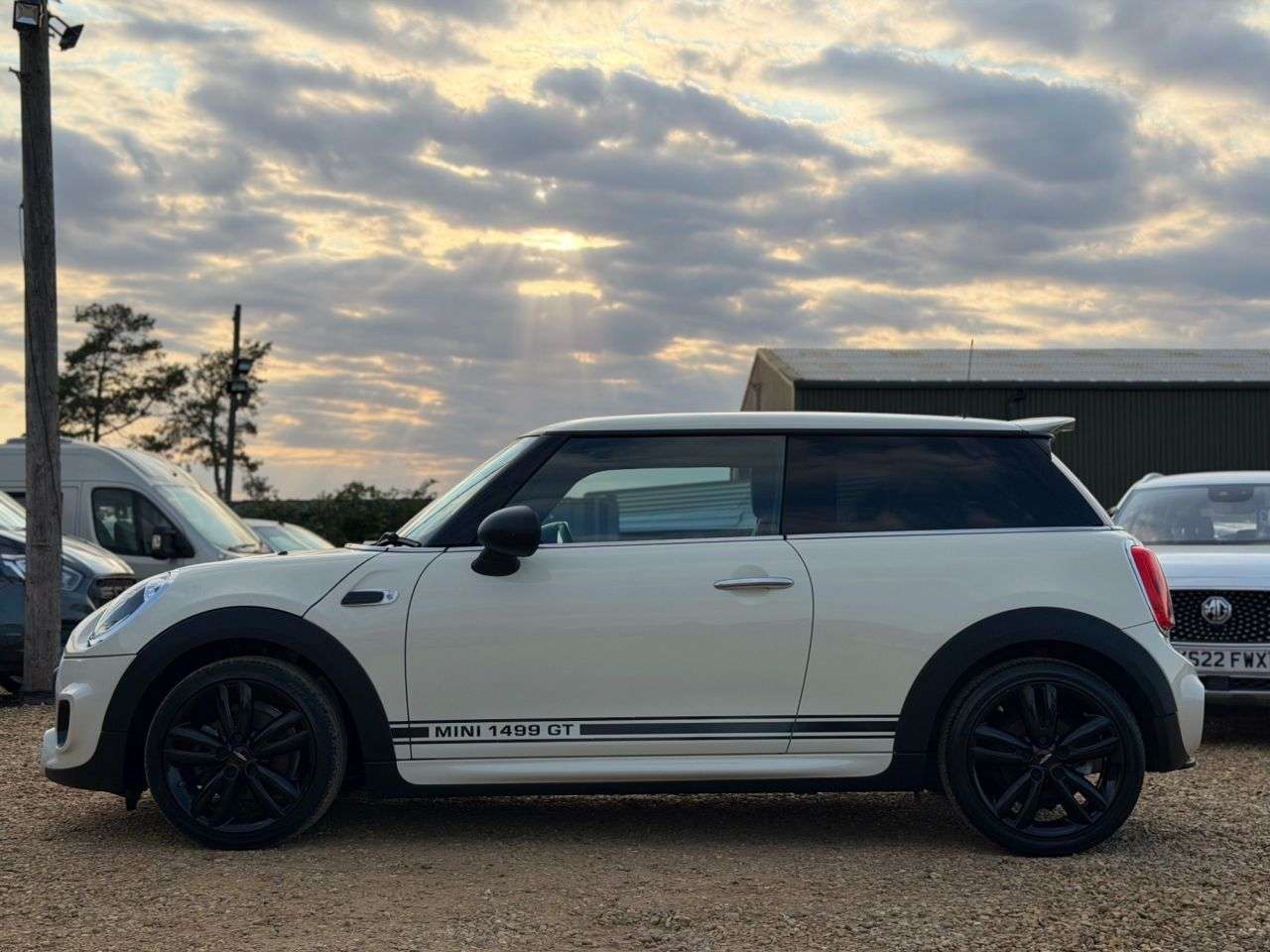 2018 MINI HATCH 2018 MINI HATCH