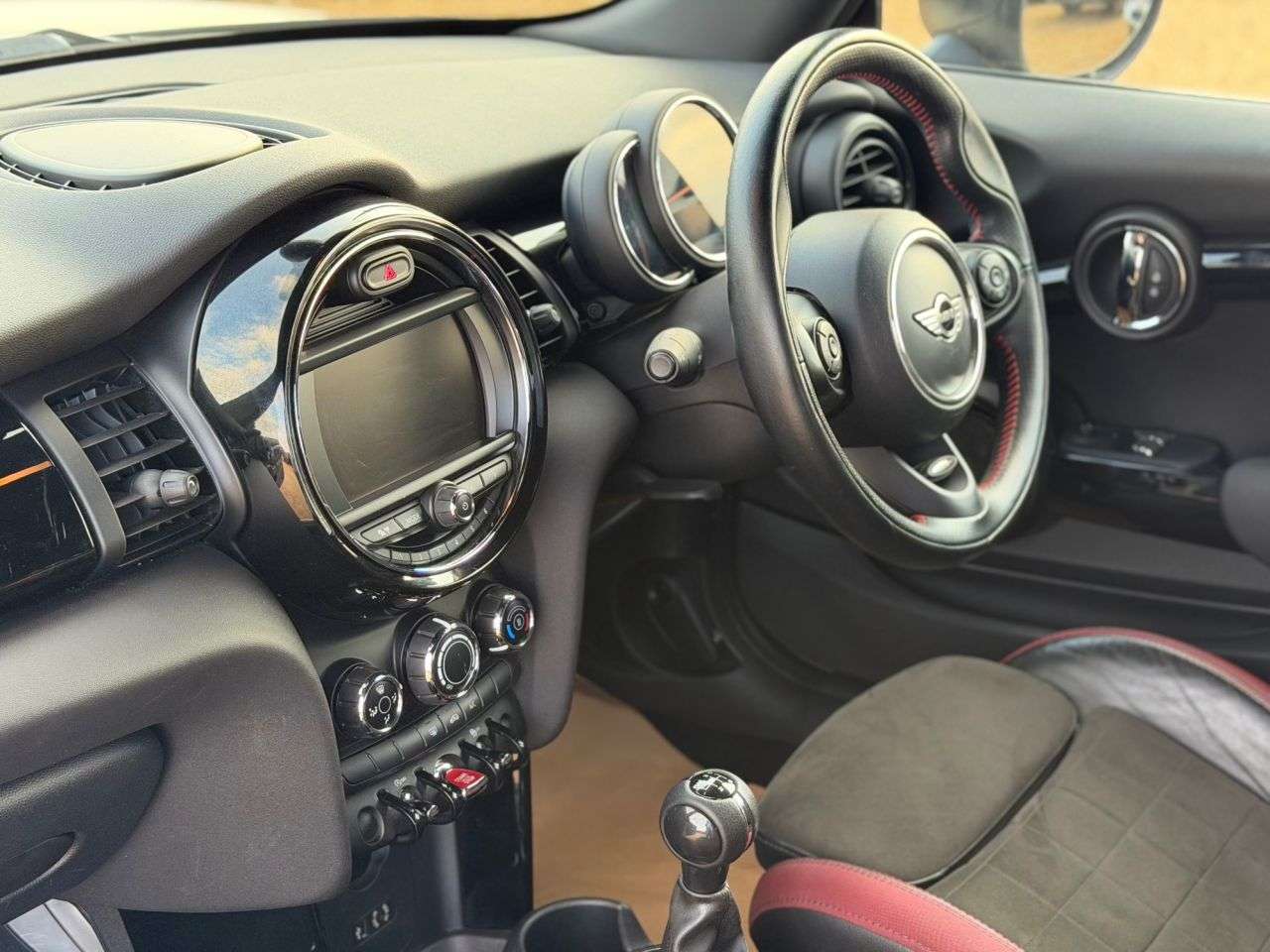 2018 MINI HATCH 2018 MINI HATCH