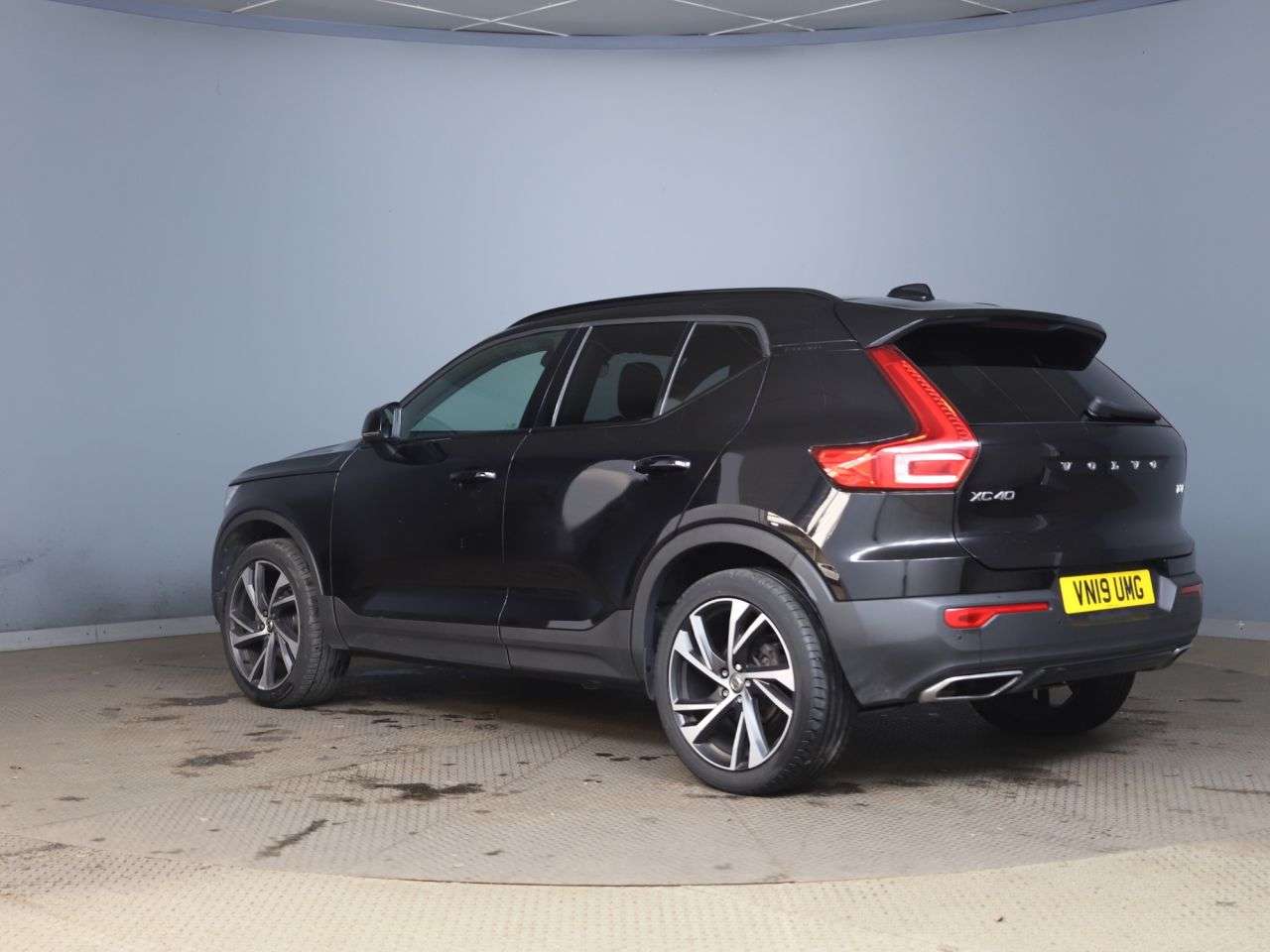 2019 VOLVO XC40 2019 VOLVO XC40