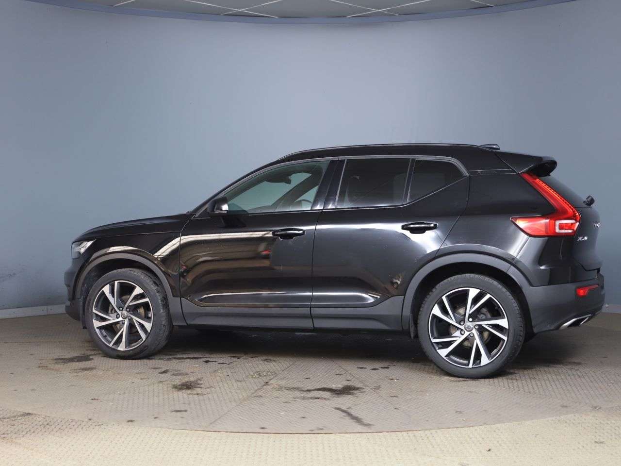 2019 VOLVO XC40 2019 VOLVO XC40