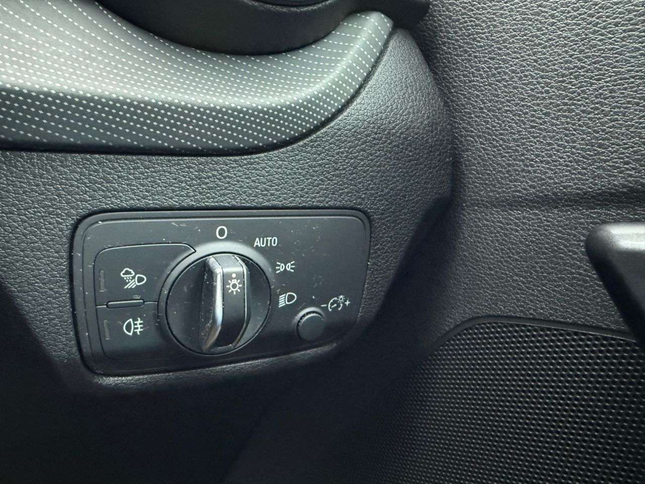 2019 AUDI Q2 2019 AUDI Q2