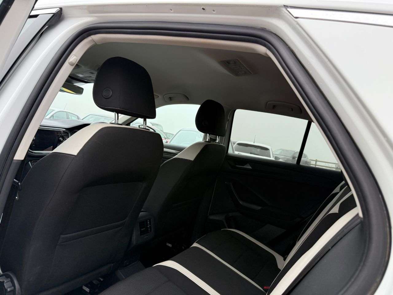 2018 VOLKSWAGEN T-ROC 2018 VOLKSWAGEN T-ROC