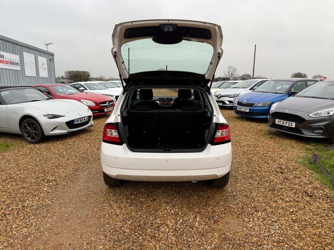 2017 SKODA FABIA 2017 SKODA FABIA