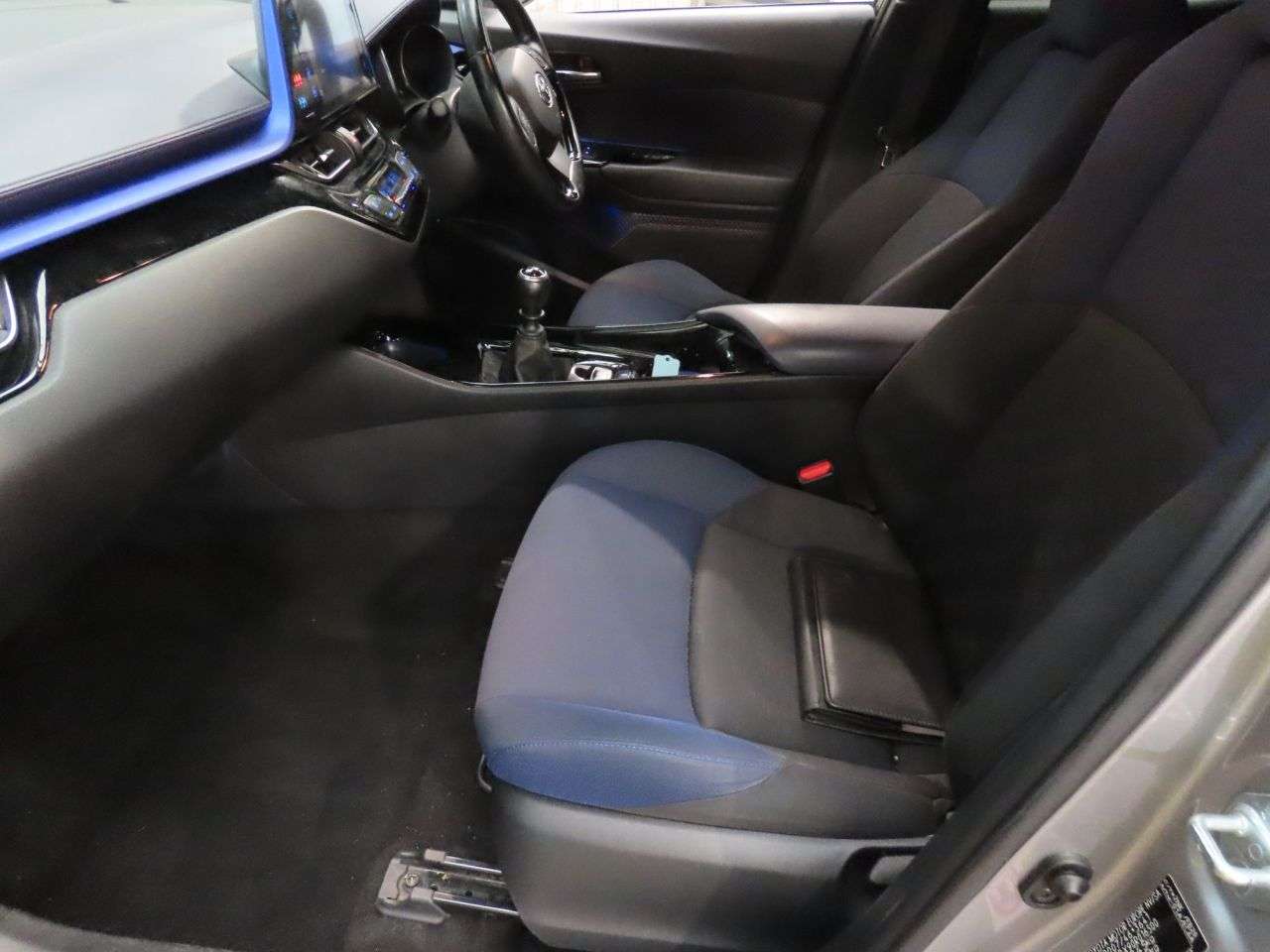 2017 TOYOTA C-HR 2017 TOYOTA C-HR