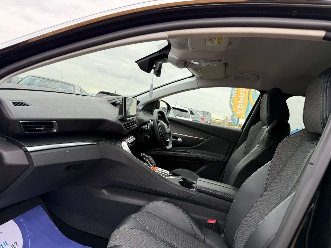 2021 PEUGEOT 3008 2021 PEUGEOT 3008