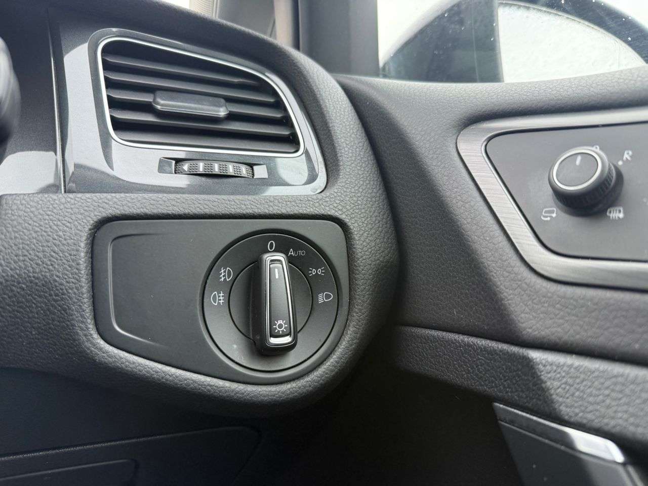 2019 VOLKSWAGEN GOLF 2019 VOLKSWAGEN GOLF