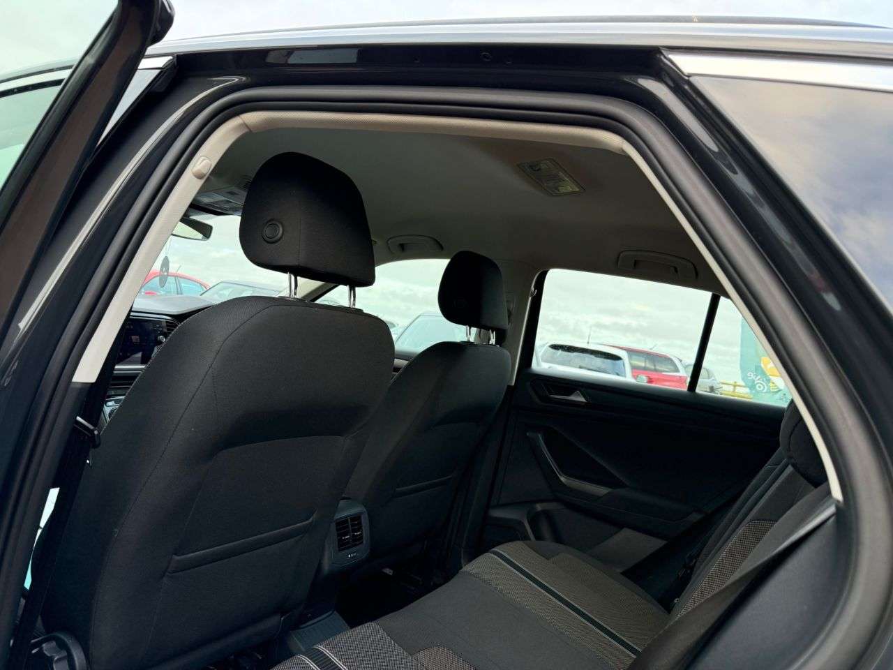 2019 VOLKSWAGEN T-ROC 2019 VOLKSWAGEN T-ROC