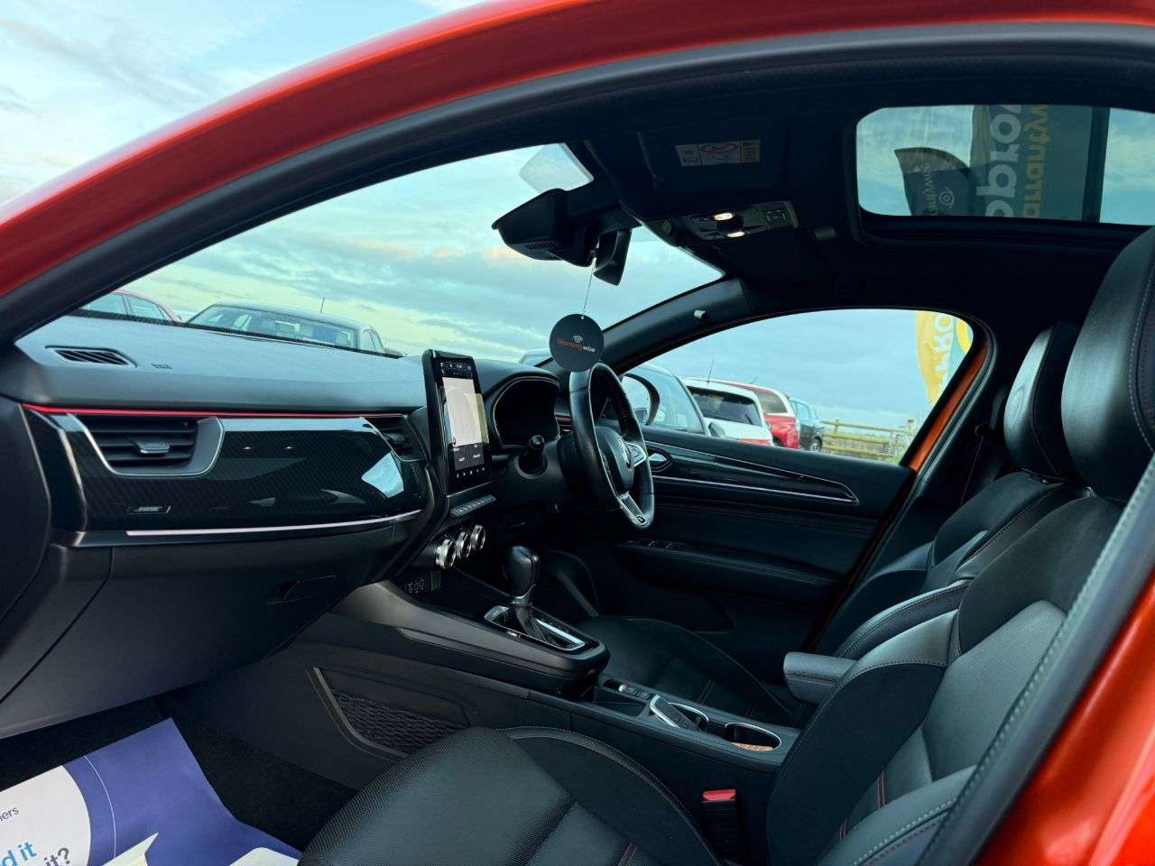 A 2022 RENAULT ARKANA 1.6 E-TECH r.s. line SUV 5dr Petrol Hybrid Auto 2WD Euro 6 (s/s) (145 bhp) A 2022 RENAULT ARKANA 1.6 E-TECH r.s. line SUV 5dr Petrol Hybrid Auto 2WD Euro 6 (s/s) (145 bhp)