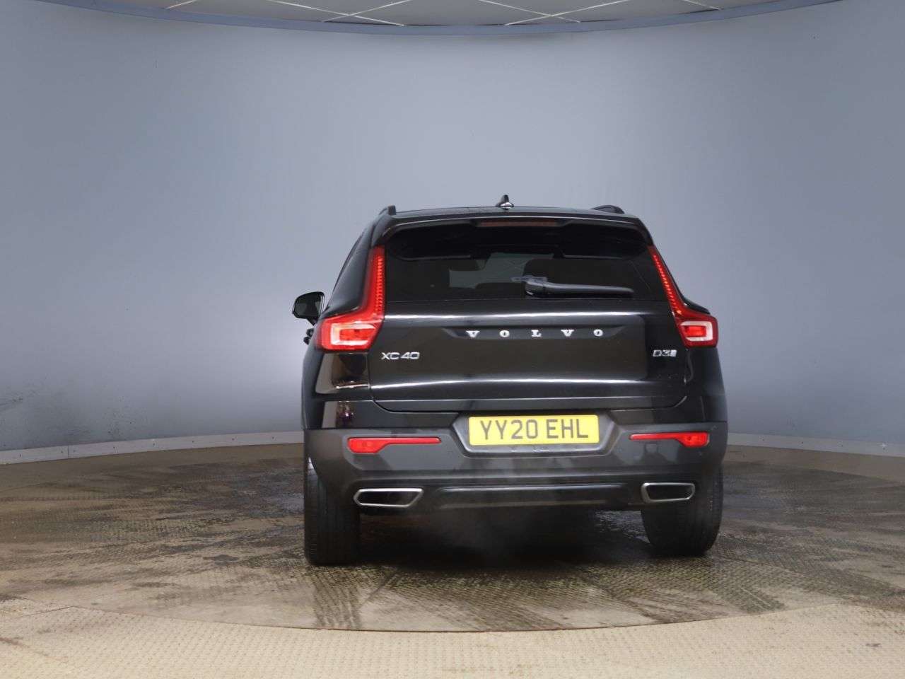 2020 VOLVO XC40 2020 VOLVO XC40