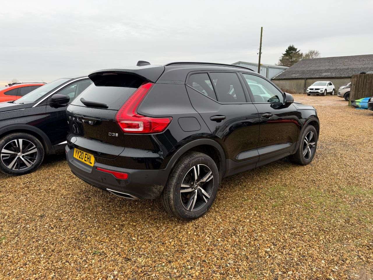 2020 VOLVO XC40 2020 VOLVO XC40