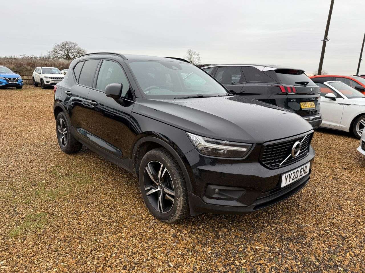 2020 VOLVO XC40 2020 VOLVO XC40