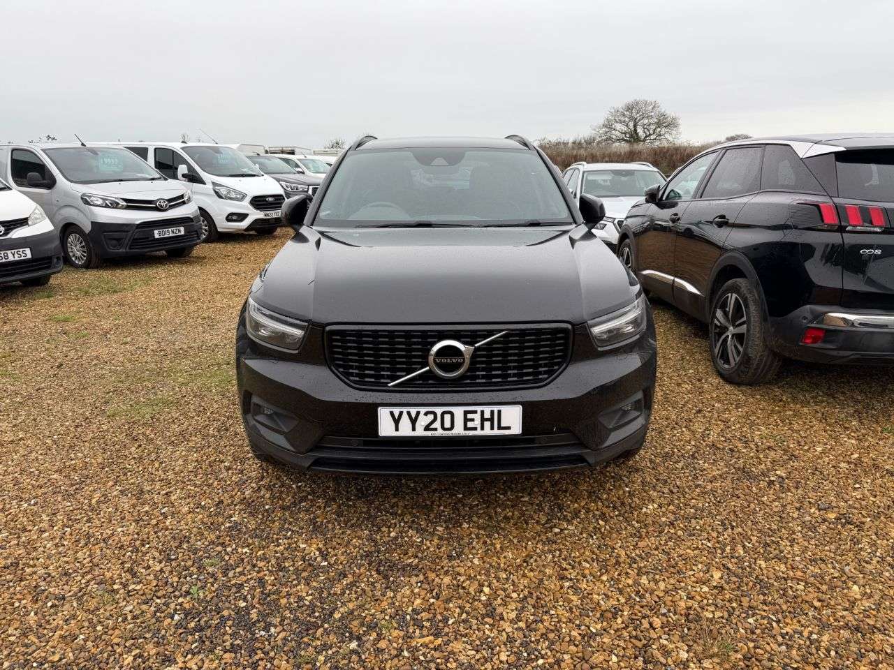 2020 VOLVO XC40 2020 VOLVO XC40