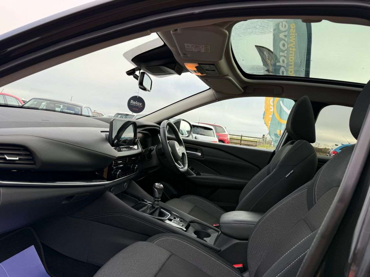 A 2021 NISSAN QASHQAI 1.3 DIG-T MHEV N-Connecta SUV 5dr Petrol Hybrid Manual Euro 6 (s/s) (140 ps A 2021 NISSAN QASHQAI 1.3 DIG-T MHEV N-Connecta SUV 5dr Petrol Hybrid Manual Euro 6 (s/s) (140 ps