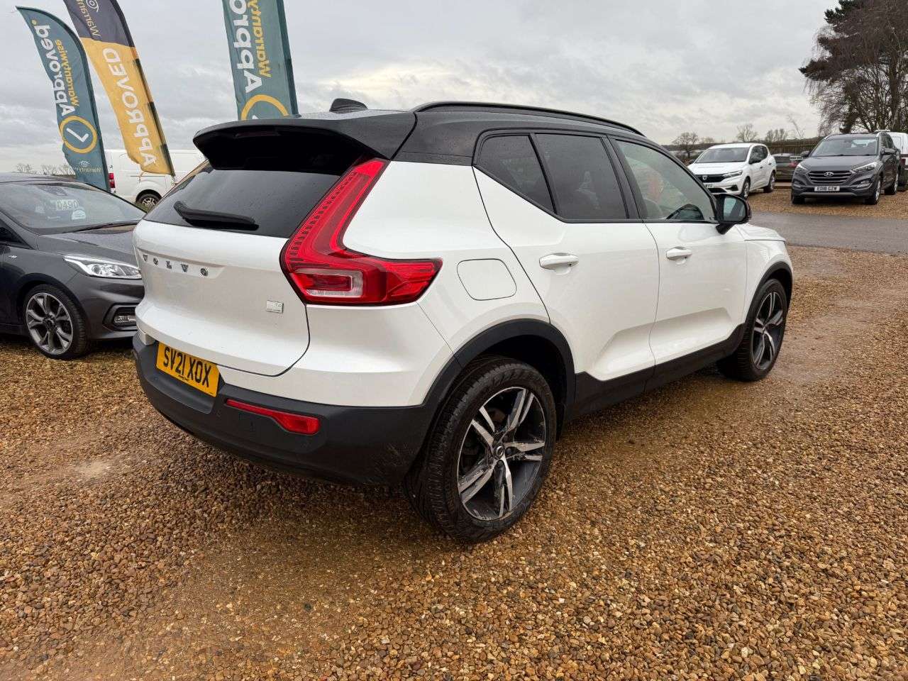2021 VOLVO XC40 2021 VOLVO XC40